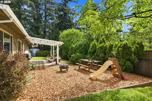 2223 SE 139th Ave, Portland, OR 97233 - Photo 11