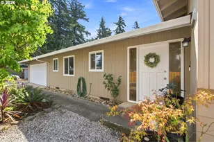 2223 SE 139th Ave, Portland, OR 97233 - Photo 3