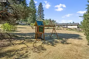 22162 S Crestview Dr, Colton, OR 97017 - Photo 9