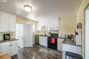 820 Rosemont Ave, Salem, OR 97304 - Photo 9