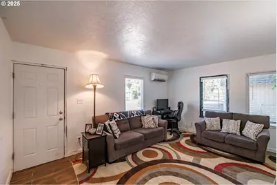 820 Rosemont Ave, Salem, OR 97304 - Photo 7