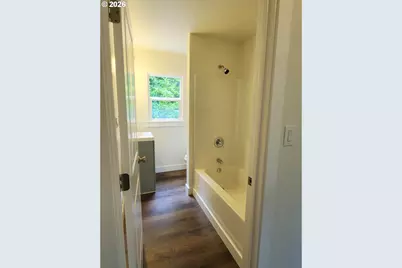 745 SW Maplecrest Dr, Portland, OR 97219 - Photo 11