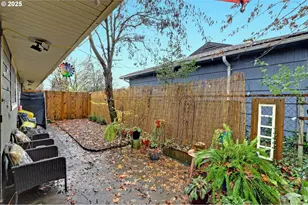 9406 N Midway Ave, Portland, OR 97203 - Photo 11