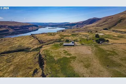 9230 State Route 14, Wishram, WA 98673 - Photo 5