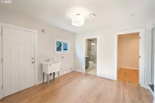 1078 Young St, Woodburn, OR 97071 - Photo 23