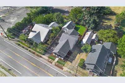 1078 Young St, Woodburn, OR 97071 - Photo 43