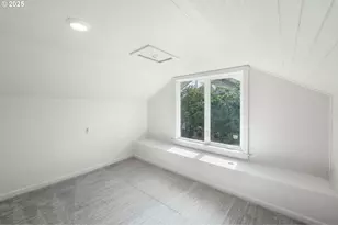 1078 Young St, Woodburn, OR 97071 - Photo 31