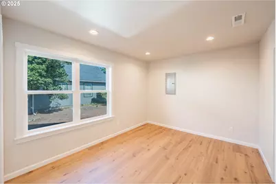 1078 Young St, Woodburn, OR 97071 - Photo 27