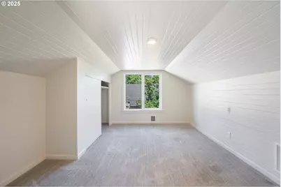 1078 Young St, Woodburn, OR 97071 - Photo 29