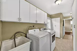 1849 N Jantzen Ave, Portland, OR 97217 - Photo 13