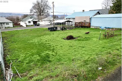 1514 E 10th St, The Dalles, OR 97058 - Photo 3