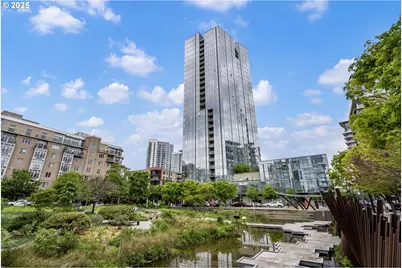 1075 NW Northrup St #814, Portland, OR 97209 - Photo 1