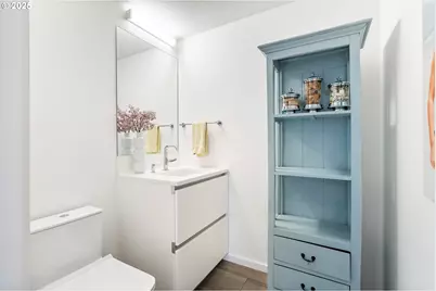 1075 NW Northrup St #814, Portland, OR 97209 - Photo 33