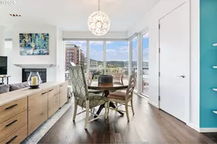 1075 NW Northrup St, Portland, OR 97209 - Photo 11