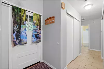 6829 SE 144th Ave, Portland, OR 97236 - Photo 5