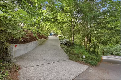 6829 SE 144th Ave, Portland, OR 97236 - Photo 3