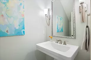 6305 SW Sweetbriar Ct, Portland, OR 97221 - Photo 19