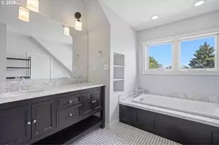 3425 S Corbett Ave, Portland, OR 97239 - Photo 25