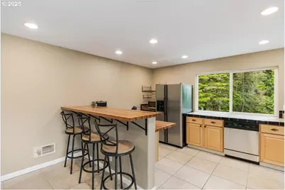 30062 Maple Dr, Rainier, OR 97048 - Photo 9