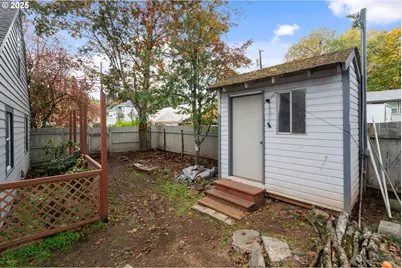 585 Madrona Ave S, Salem, OR 97302 - Photo 29