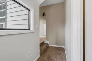 585 Madrona Ave S, Salem, OR 97302 - Photo 17