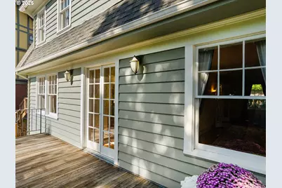 2917 SW Fairview Blvd, Portland, OR 97205 - Photo 11