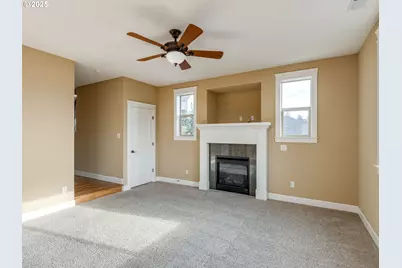 2105 34th St, Washougal, WA 98671 - Photo 11