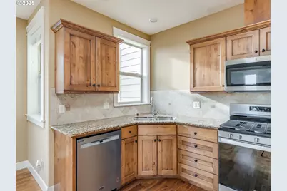 2105 34th St, Washougal, WA 98671 - Photo 17