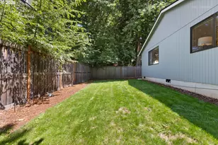 4137 SE Ivon St, Portland, OR 97202 - Photo 27
