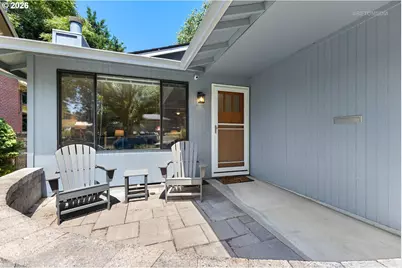 4137 SE Ivon St, Portland, OR 97202 - Photo 3