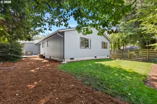 4137 SE Ivon St, Portland, OR 97202 - Photo 25