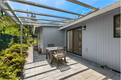 4137 SE Ivon St, Portland, OR 97202 - Photo 23