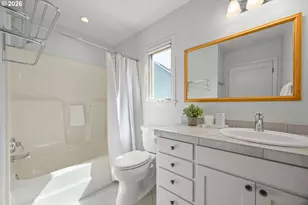 70 Grand View Dr, Eugene, OR 97405 - Photo 27