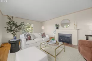 70 Grand View Dr, Eugene, OR 97405 - Photo 5
