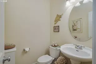 15760 SW Peachtree Dr, Portland, OR 97224 - Photo 11