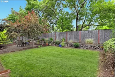 11241 SW Summer Lake Dr, Portland, OR 97223 - Photo 21