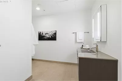 1420 NW Lovejoy St #725, Portland, OR 97209 - Photo 17