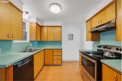 240 S Harbor St, Rockaway Beach, OR 97136 - Photo 9