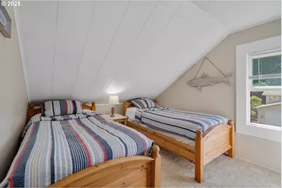 240 S Harbor St, Rockaway Beach, OR 97136 - Photo 23