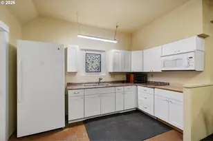 801 1st St, Garibaldi, OR 97118 - Photo 35