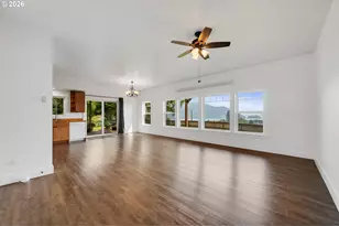 801 1st St, Garibaldi, OR 97118 - Photo 23