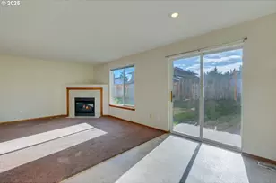 15648 NE Milton Pl, Portland, OR 97230 - Photo 19