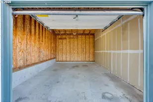 15648 NE Milton Pl, Portland, OR 97230 - Photo 41