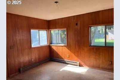 2105 SE 143rd Ave, Portland, OR 97233 - Photo 17