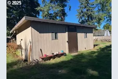 2105 SE 143rd Ave, Portland, OR 97233 - Photo 7