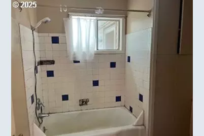 2105 SE 143rd Ave, Portland, OR 97233 - Photo 19