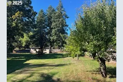 2105 SE 143rd Ave, Portland, OR 97233 - Photo 11