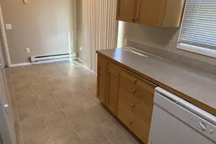 686 W First Ave, Sutherlin, OR 97479 - Photo 15