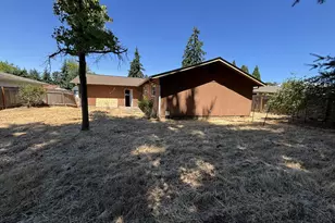 1164 Elizabeth St, Eugene, OR 97402 - Photo 9