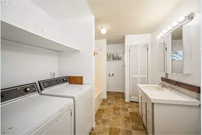 92133 Marcola Rd, Marcola, OR 97454 - Photo 11